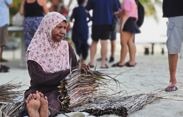 Cultural experience with the Dharavandhoo island community